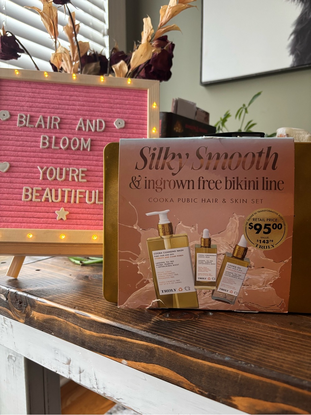 Truly Beauty Cooka Bikini Line Bundle - Truly Razor & Extra Razor Head Included! - Picture 2 of 5